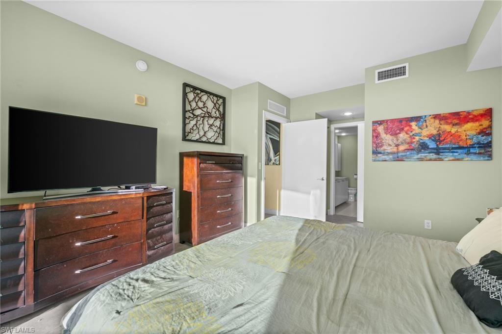 3000 Oasis Grand Blvd, Unit 2702, Fort Myers, FL 33916 Photo