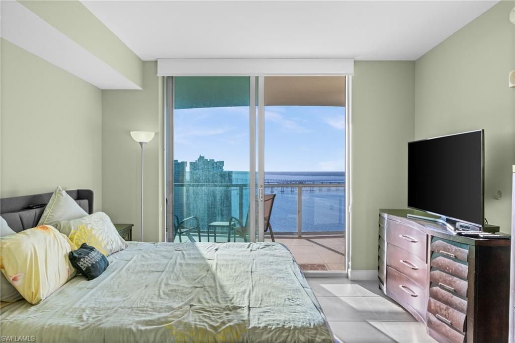 3000 Oasis Grand Blvd, Unit 2702, Fort Myers, FL 33916 Photo