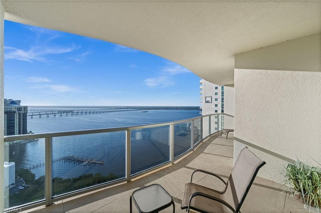 3000 Oasis Grand Blvd, Unit 2702, Fort Myers, FL 33916 Photo