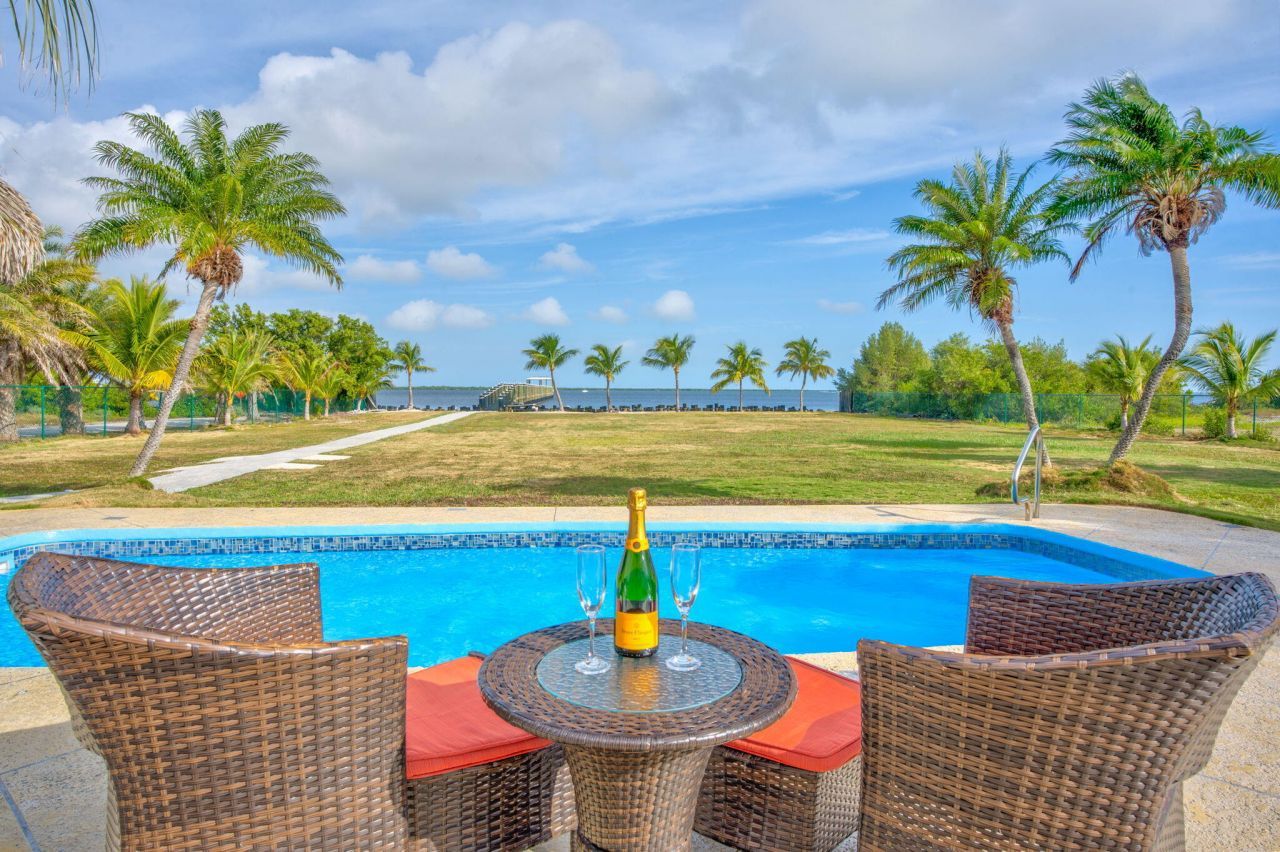 30468 Oleander Boulevard, Big Pine Key, FL 33043 Photo