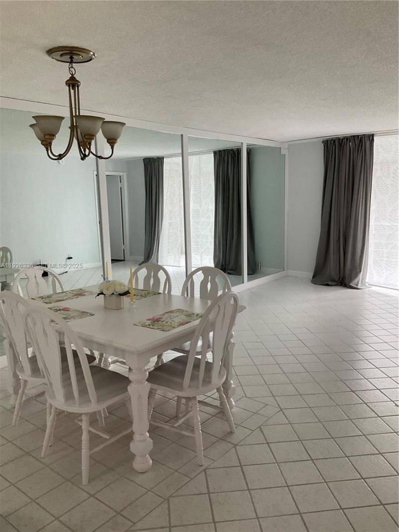 9201 Sunrise Lakes Blvd, Unit 205, Sunrise, FL 33322 Photo