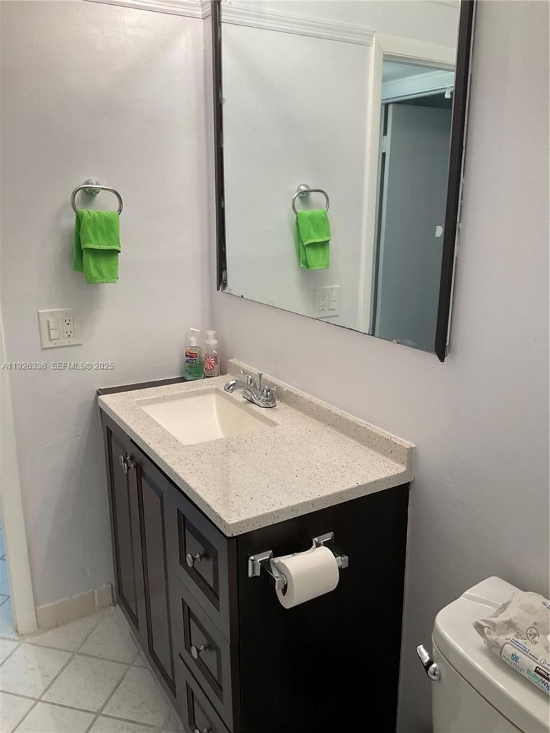 9201 Sunrise Lakes Blvd, Unit 205, Sunrise, FL 33322 Photo