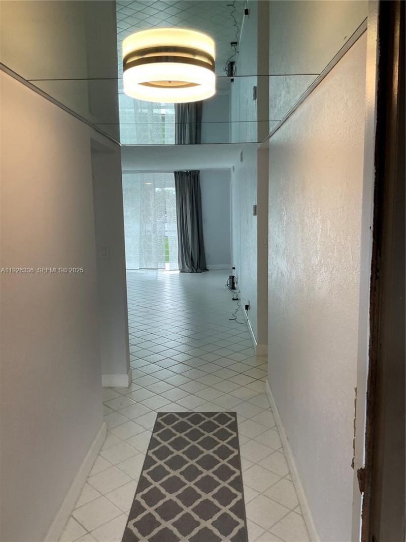 9201 Sunrise Lakes Blvd, Unit 205, Sunrise, FL 33322 Photo