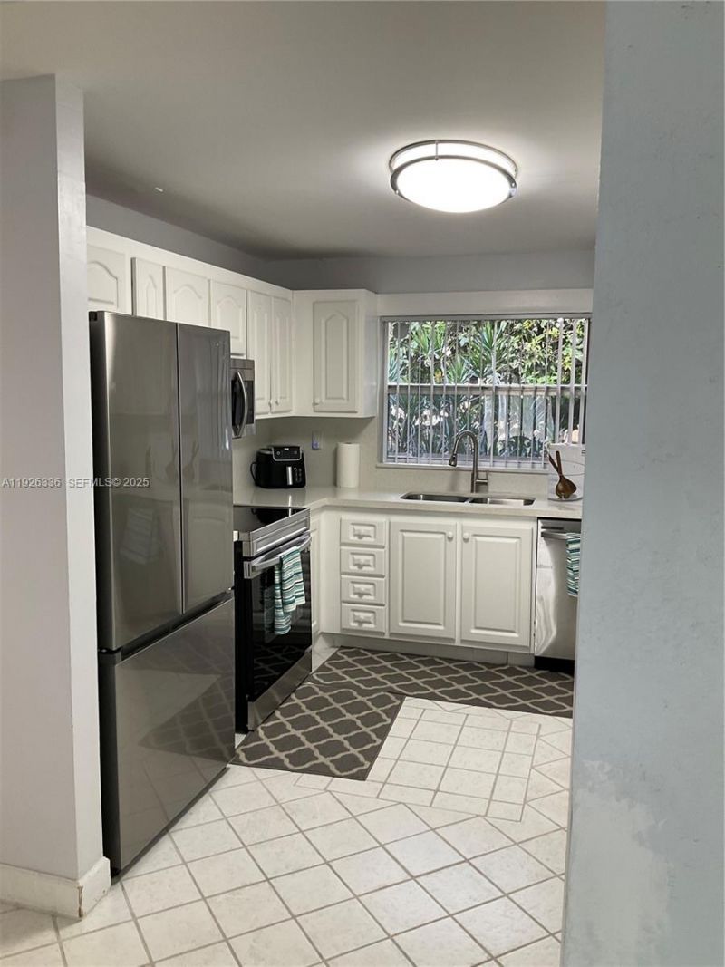 9201 Sunrise Lakes Blvd, Unit 205, Sunrise, FL 33322 Photo