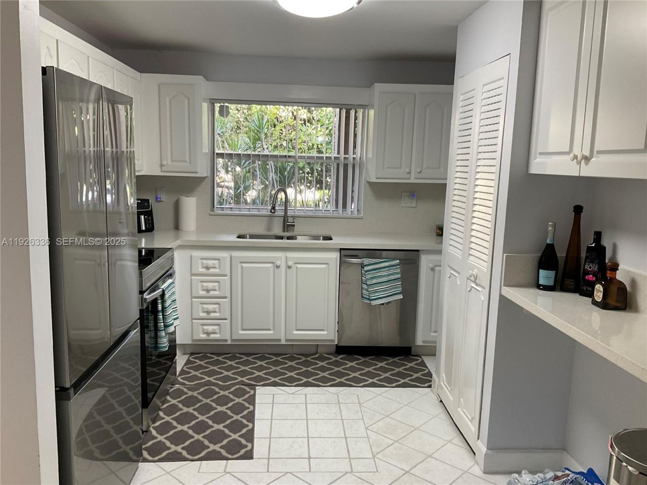 9201 Sunrise Lakes Blvd, Unit 205, Sunrise, FL 33322 Photo