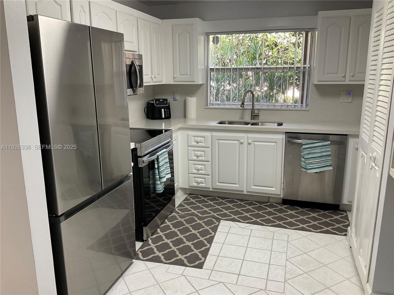 9201 Sunrise Lakes Blvd, Unit 205, Sunrise, FL 33322 Photo