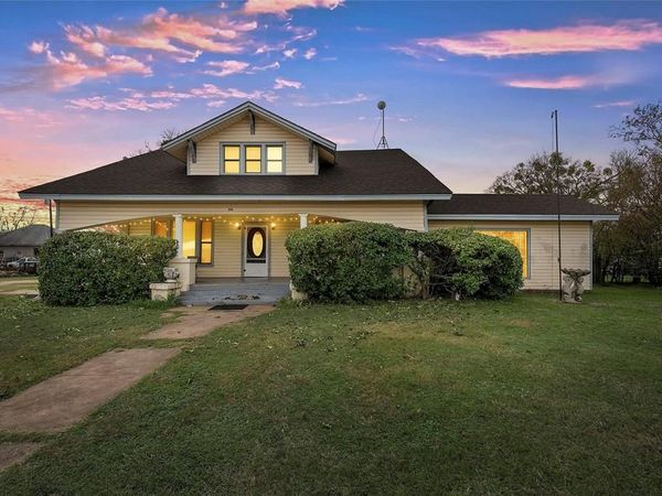 306 S Cleveland, Meridian, TX 76665