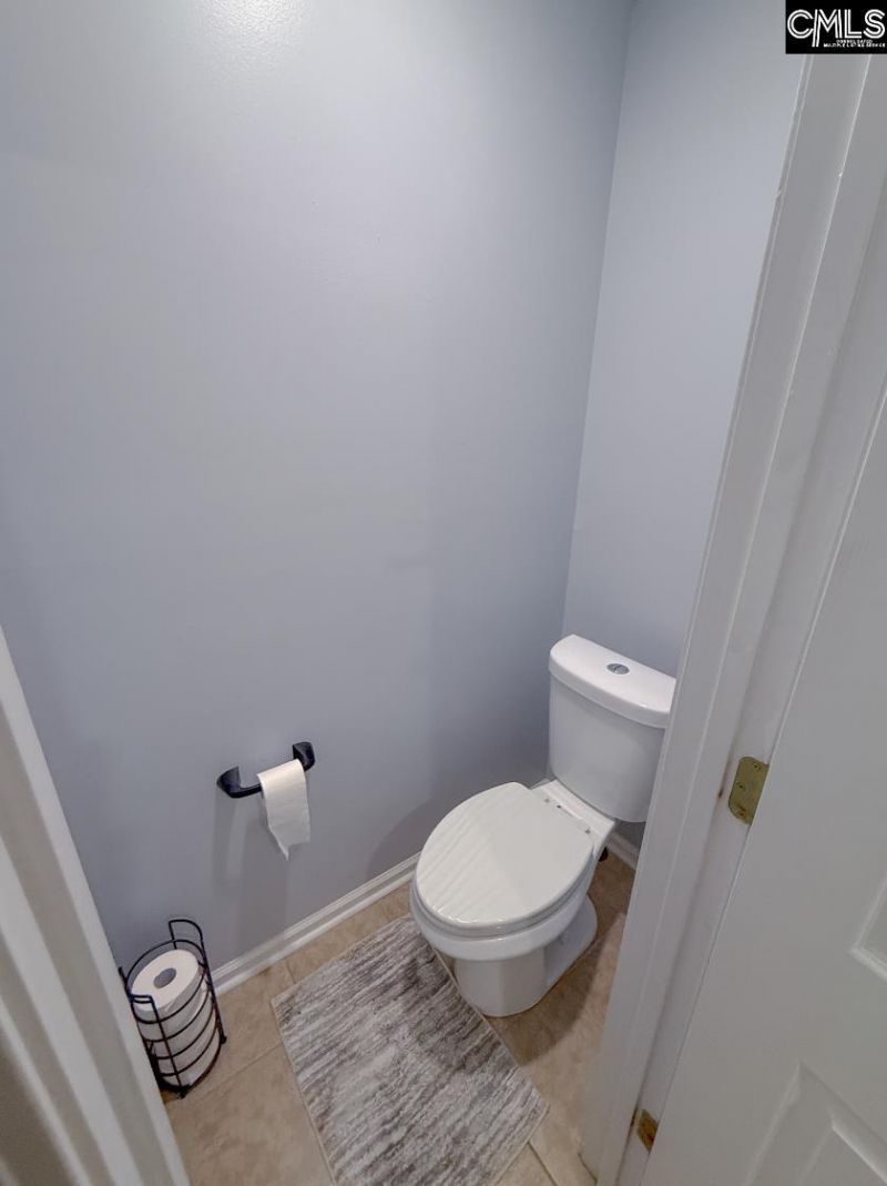 307 Heatherstone Road Photo 14