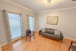 307 Heatherstone Road photo 4