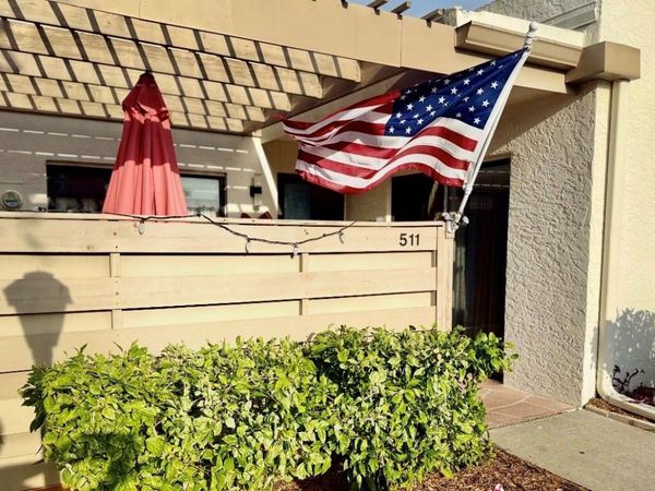 511 LAKESIDE DRIVE, BRADENTON, FL 34210