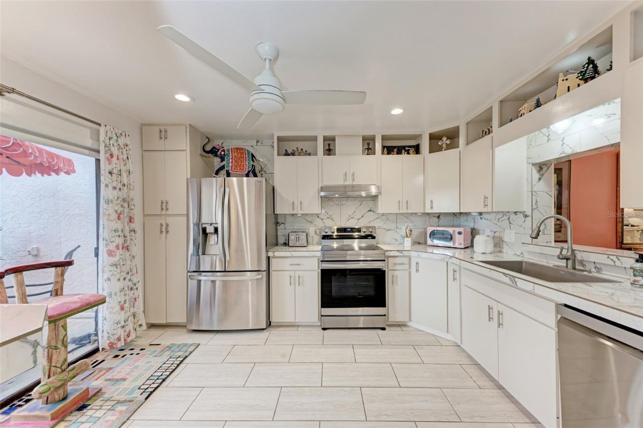 511 Lakeside Drive, Bradenton, FL 34210 Photo