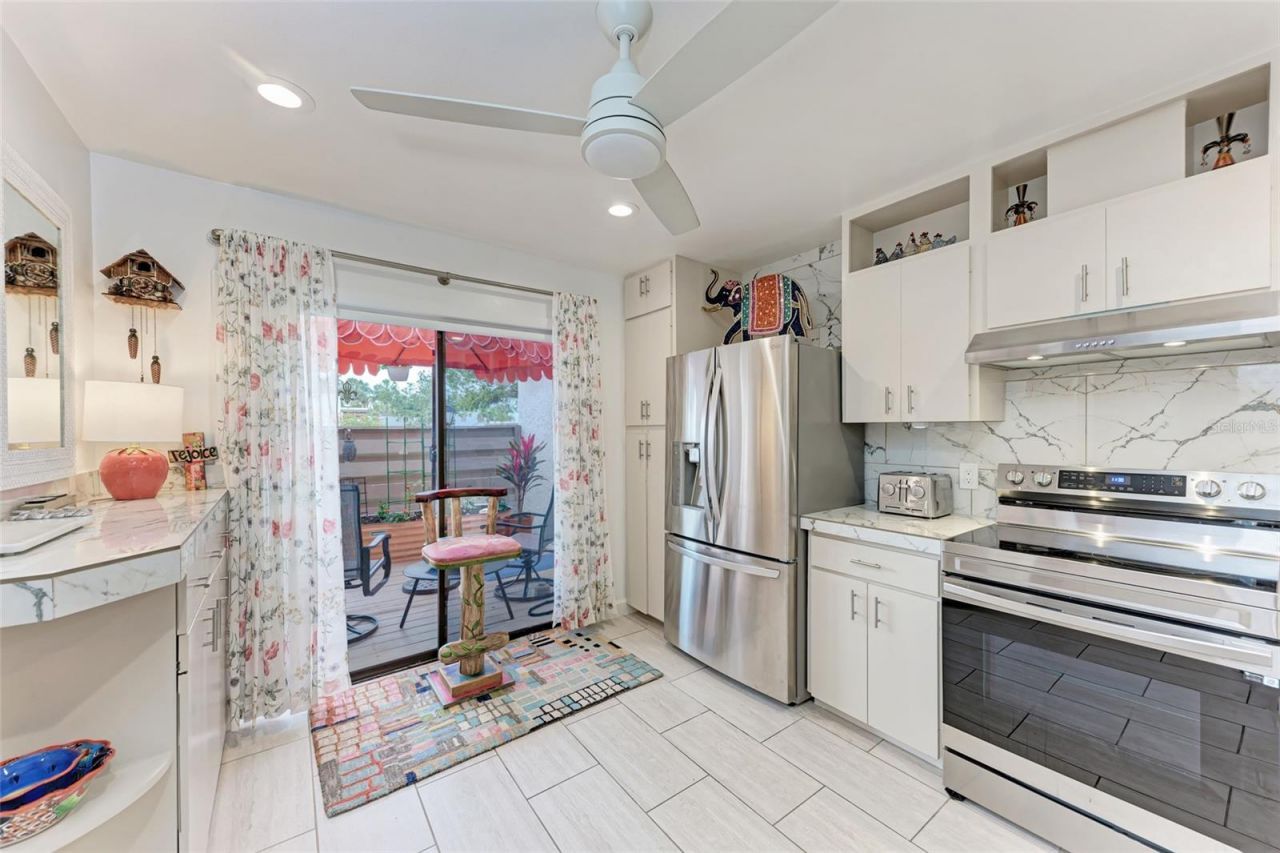 511 Lakeside Drive, Bradenton, FL 34210 Photo