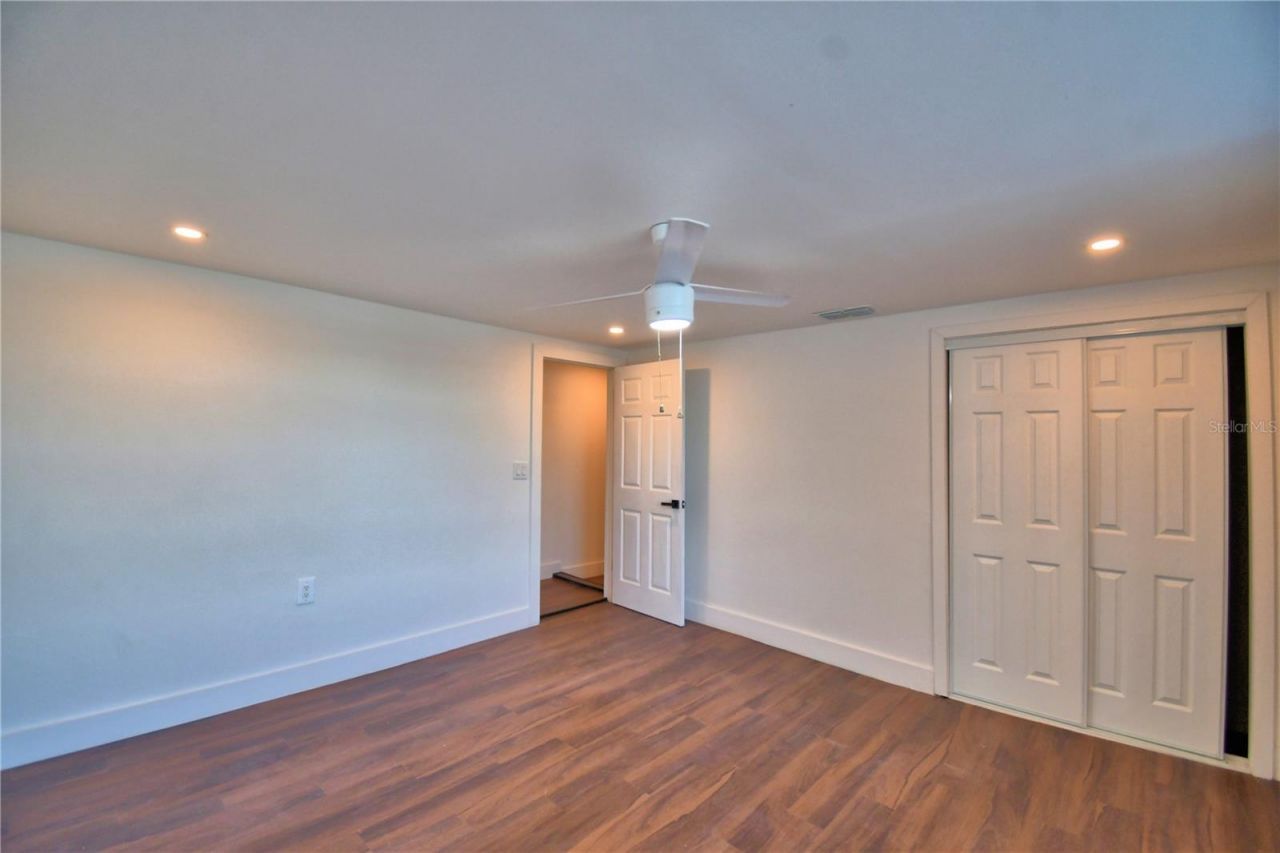 906 Lake Jessie Drive, Winter Haven, FL 33881 Photo