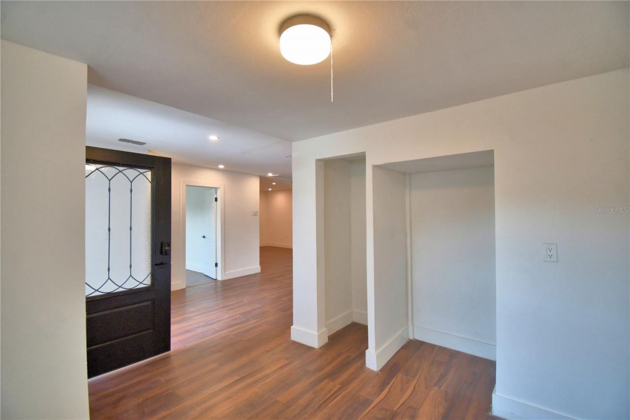 906 Lake Jessie Drive, Winter Haven, FL 33881 Photo