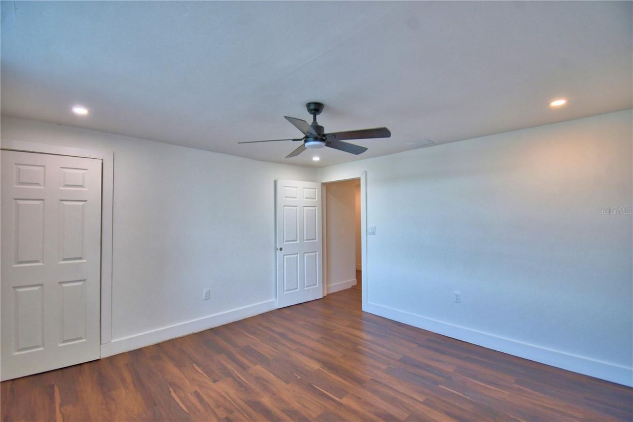 906 Lake Jessie Drive, Winter Haven, FL 33881 Photo