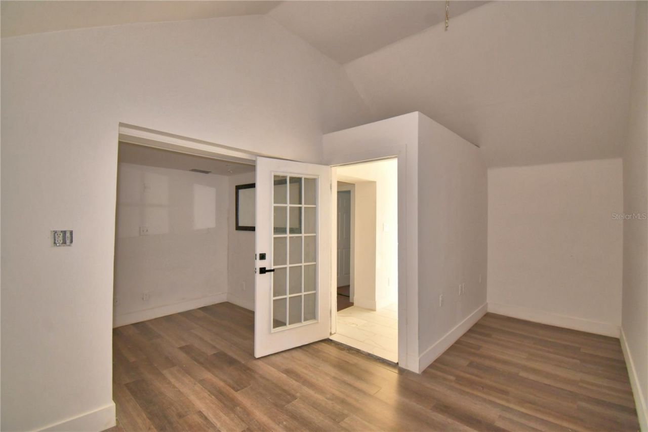 906 Lake Jessie Drive, Winter Haven, FL 33881 Photo