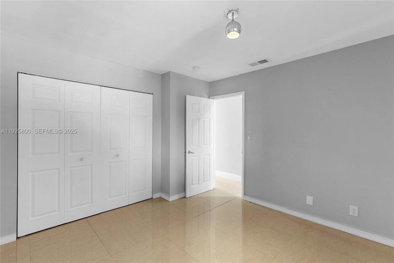 120 SW 96th Ter, Unit 204, Plantation, FL 33324 Photo