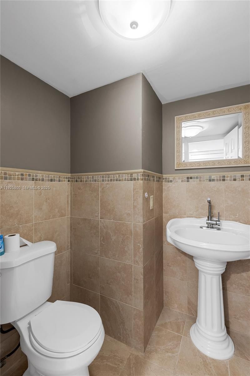 120 SW 96th Ter, Unit 204, Plantation, FL 33324 Photo