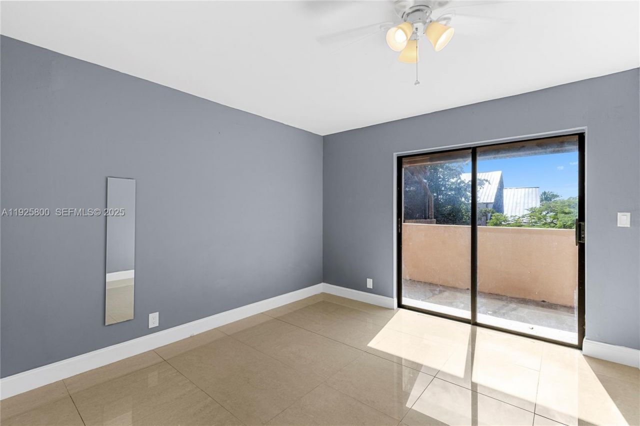 120 SW 96th Ter, Unit 204, Plantation, FL 33324 Photo