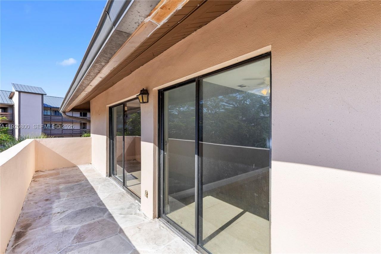 120 SW 96th Ter, Unit 204, Plantation, FL 33324 Photo