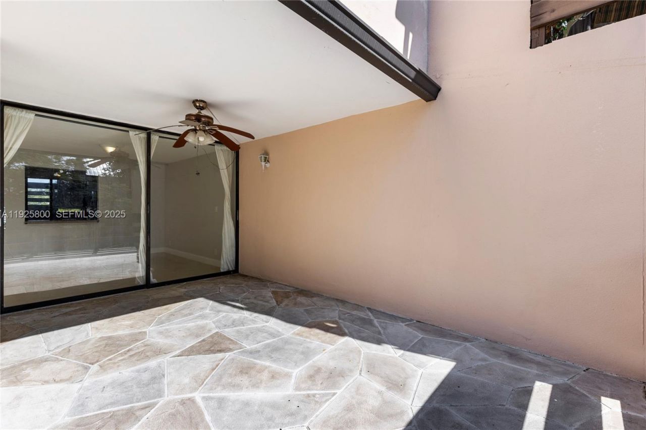 120 SW 96th Ter, Unit 204, Plantation, FL 33324 Photo