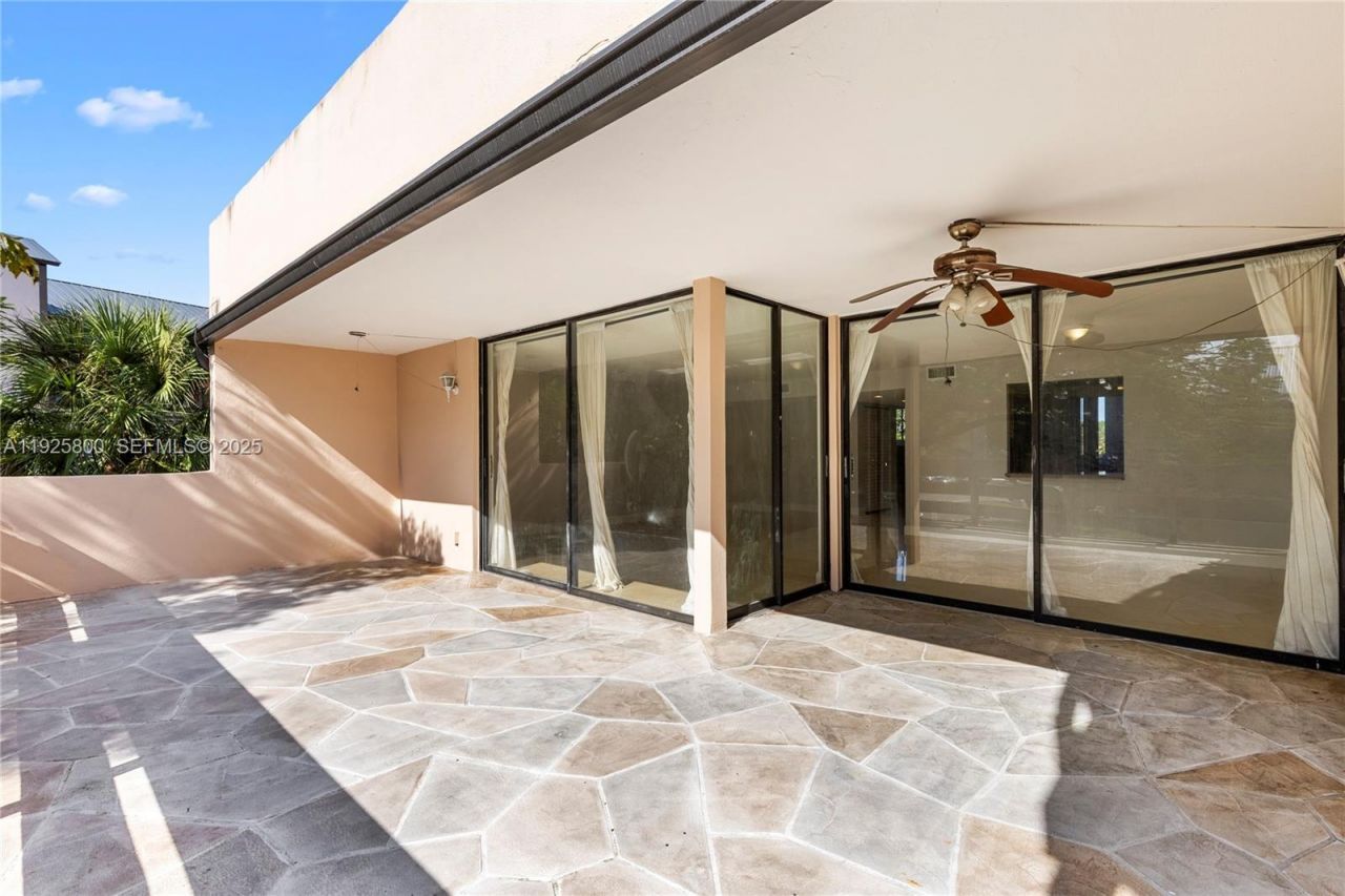 120 SW 96th Ter, Unit 204, Plantation, FL 33324 Photo