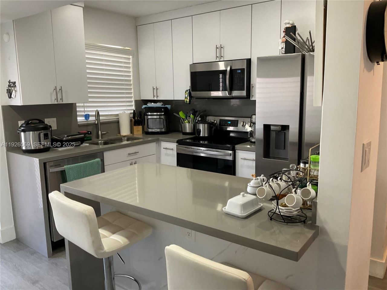 9010 Sunrise Lakes Blvd, Unit 304, Sunrise, FL 33322 Photo