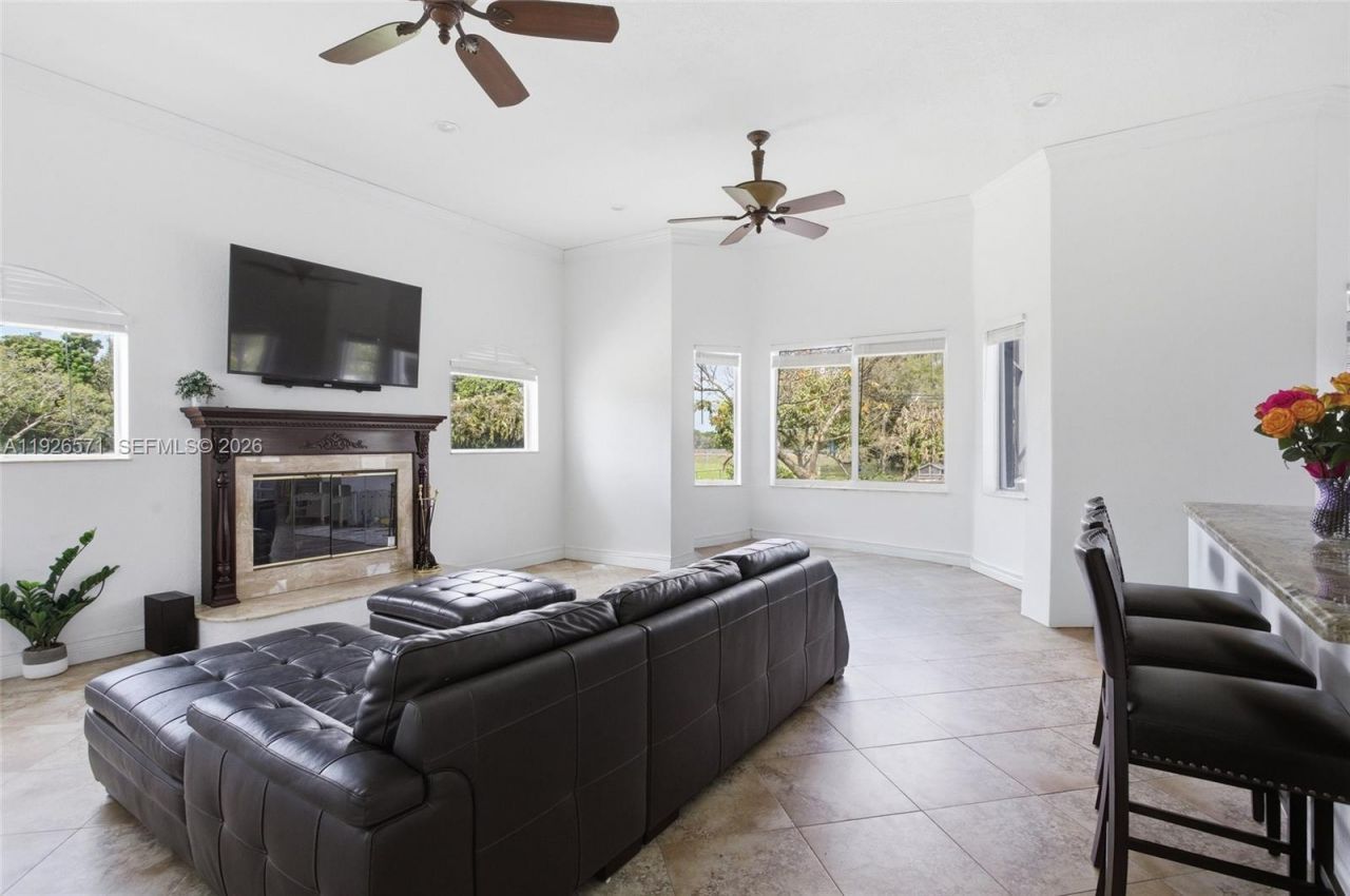 20401 SW 48th Pl, Southwest Ranches, FL 33332 Photo