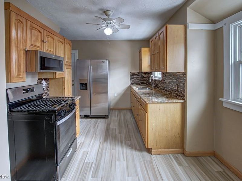 3605 Warren Road, Cleveland, OH 44111 Photo 9