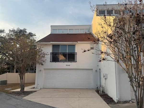 9548 ORANGE VALLEY COURT, TAMPA, FL 33618