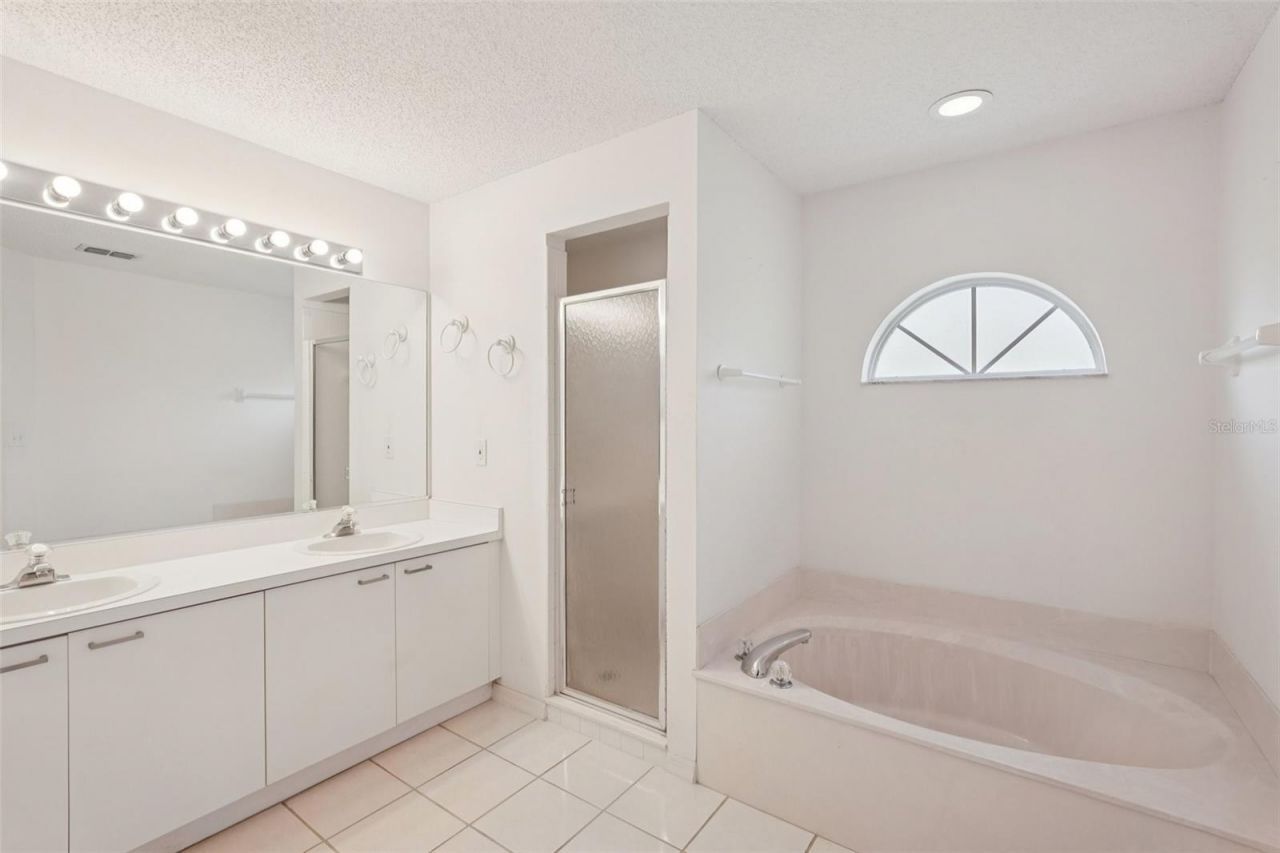 3817 Garden Lakes Estates Drive, Bradenton, FL 34203 Photo