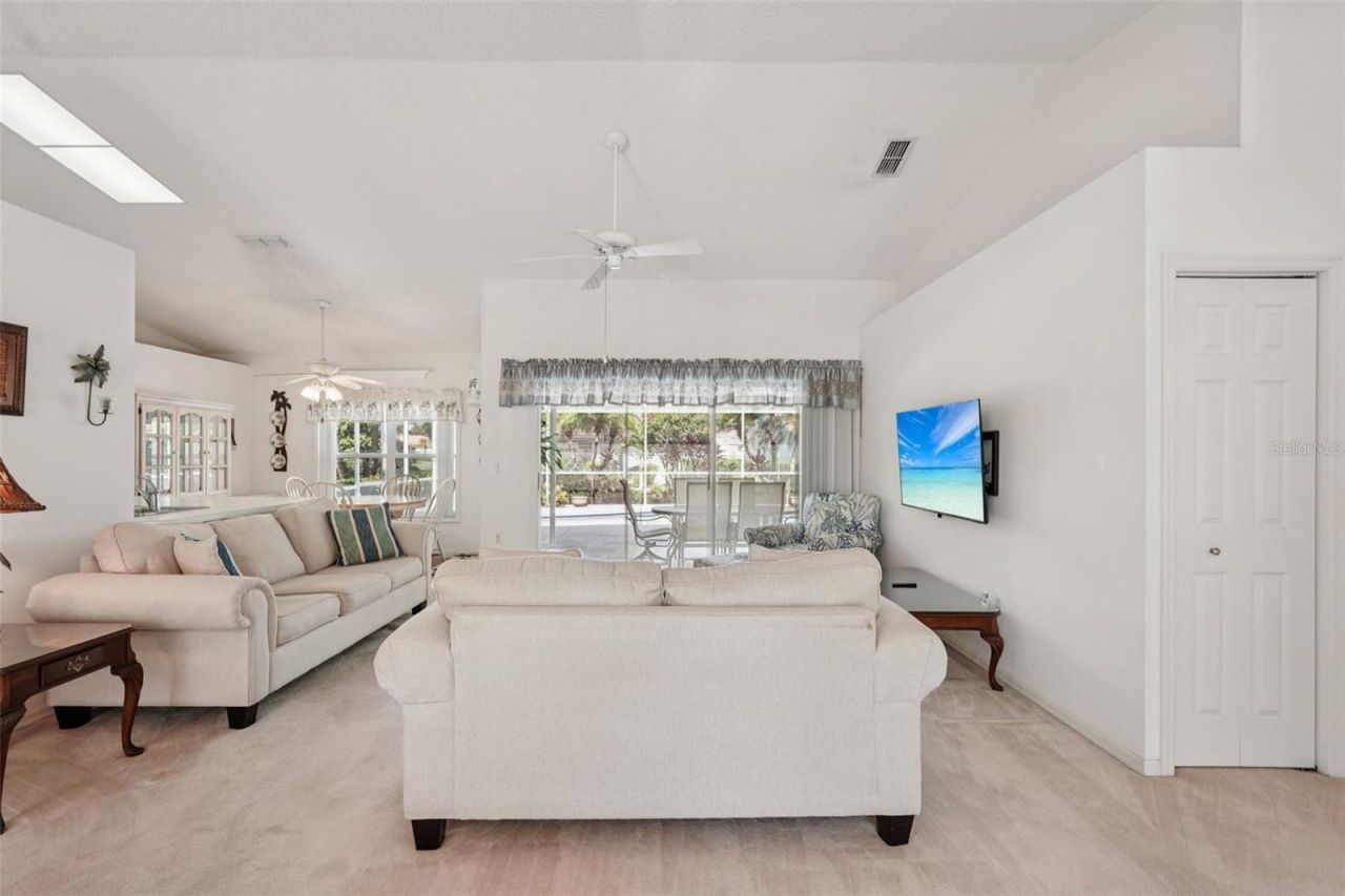 3817 Garden Lakes Estates Drive, Bradenton, FL 34203 Photo