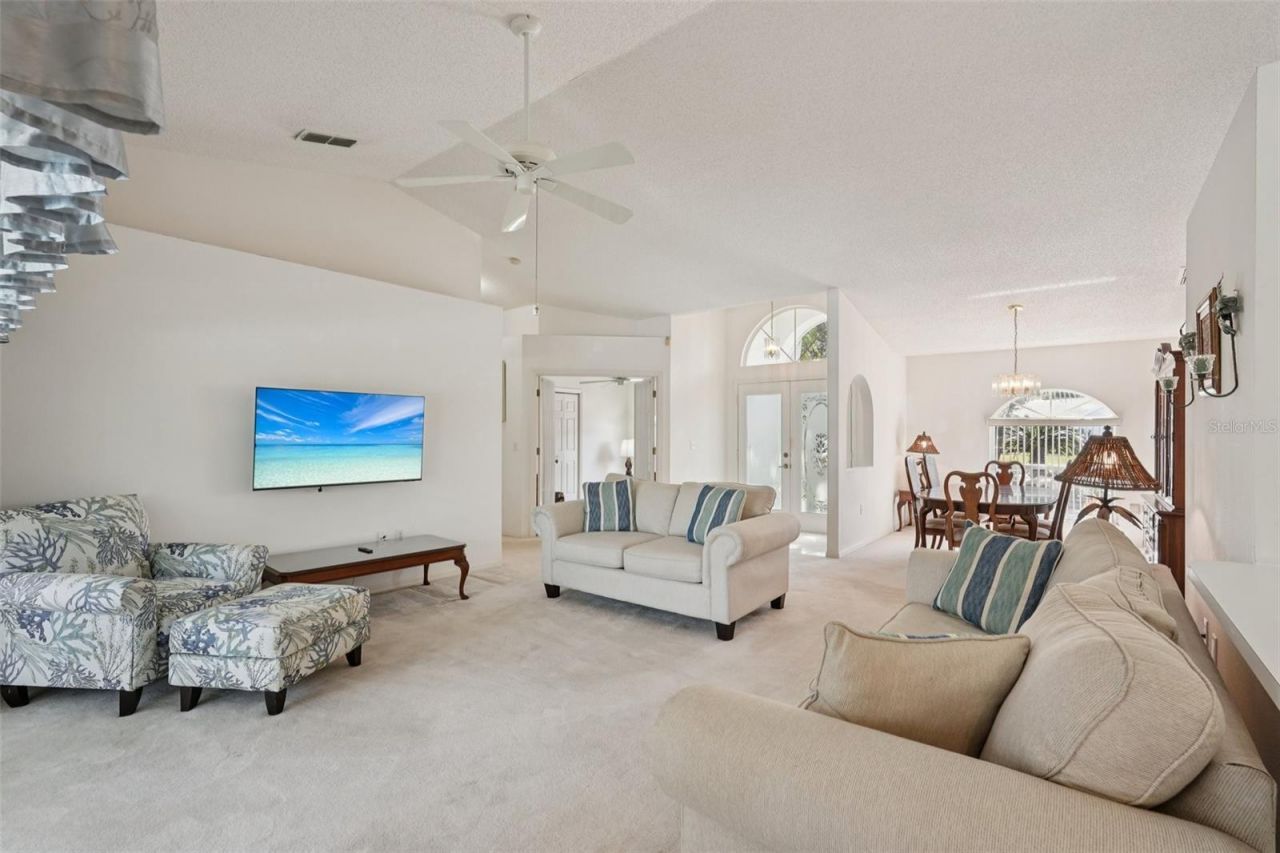 3817 Garden Lakes Estates Drive, Bradenton, FL 34203 Photo