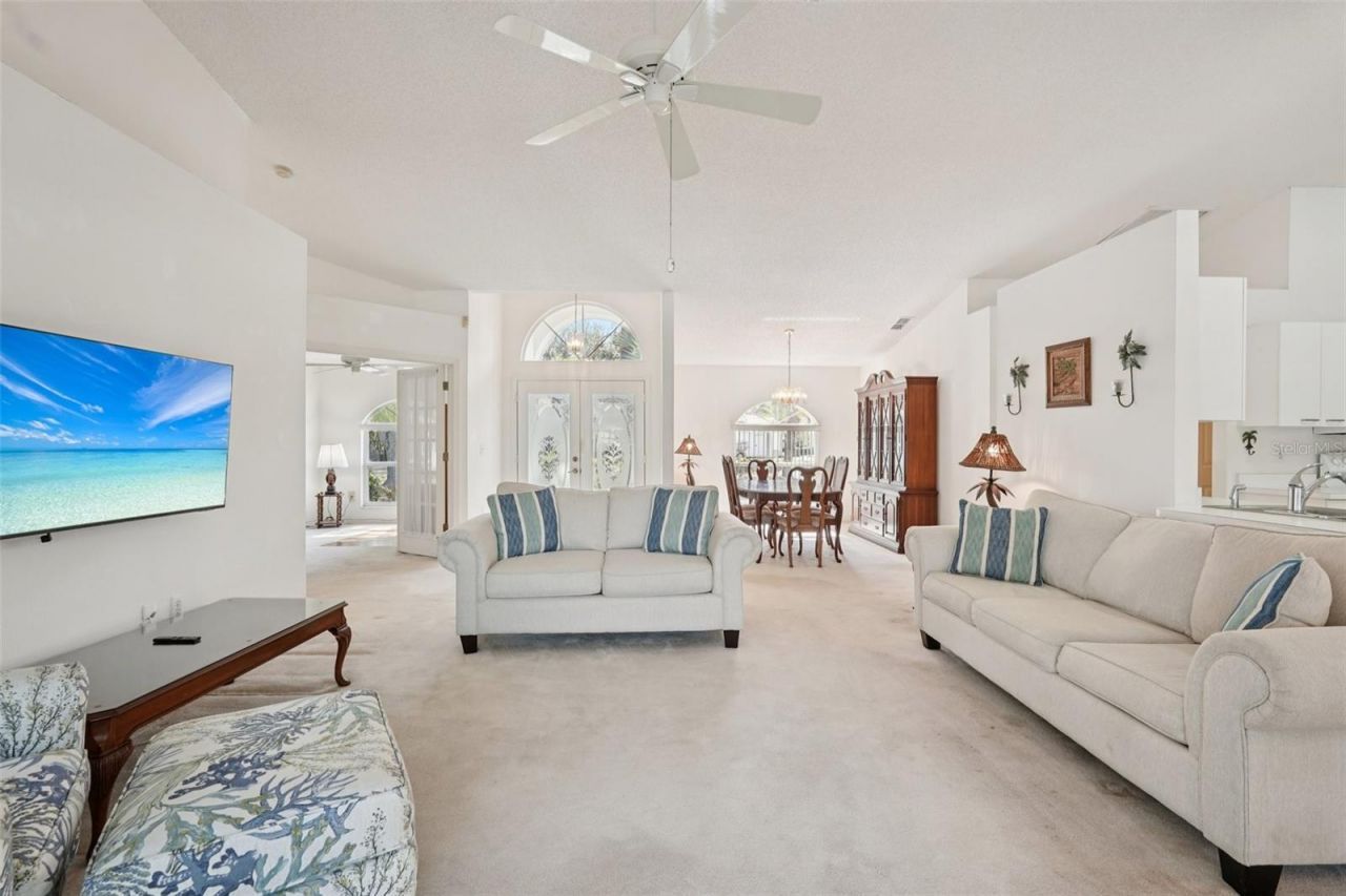 3817 Garden Lakes Estates Drive, Bradenton, FL 34203 Photo