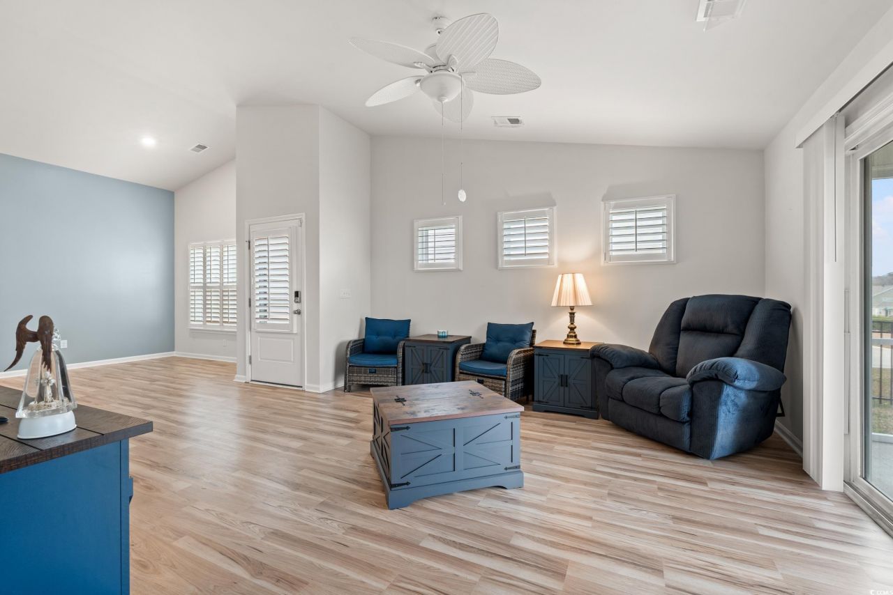 1852 Melville Ct. Photo 6