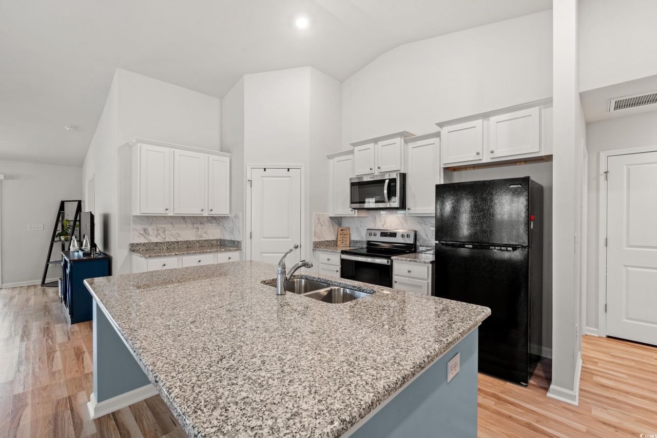 1852 Melville Ct. Photo 9