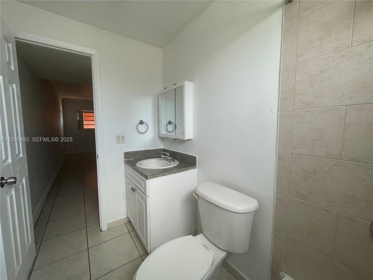1245 W 24th St, Unit 202, Hialeah, FL 33010 Photo