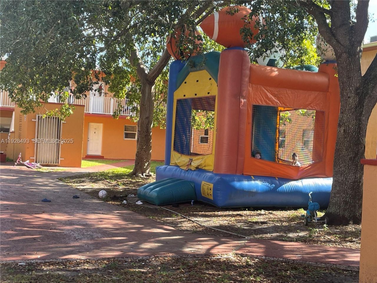 1245 W 24th St, Unit 202, Hialeah, FL 33010 Photo