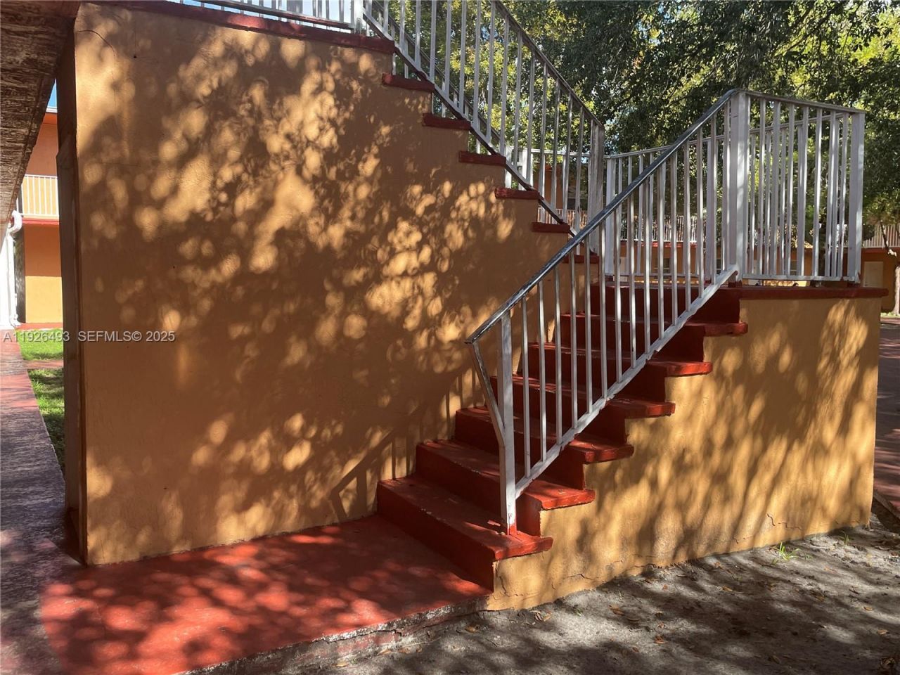 1245 W 24th St, Unit 202, Hialeah, FL 33010 Photo