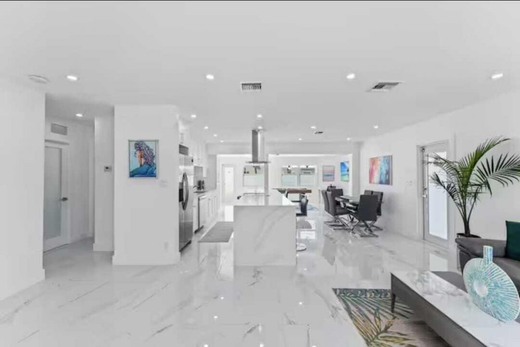 1713 NE Ne 7th Terrace Ne, Fort Lauderdale, FL 33305 Photo