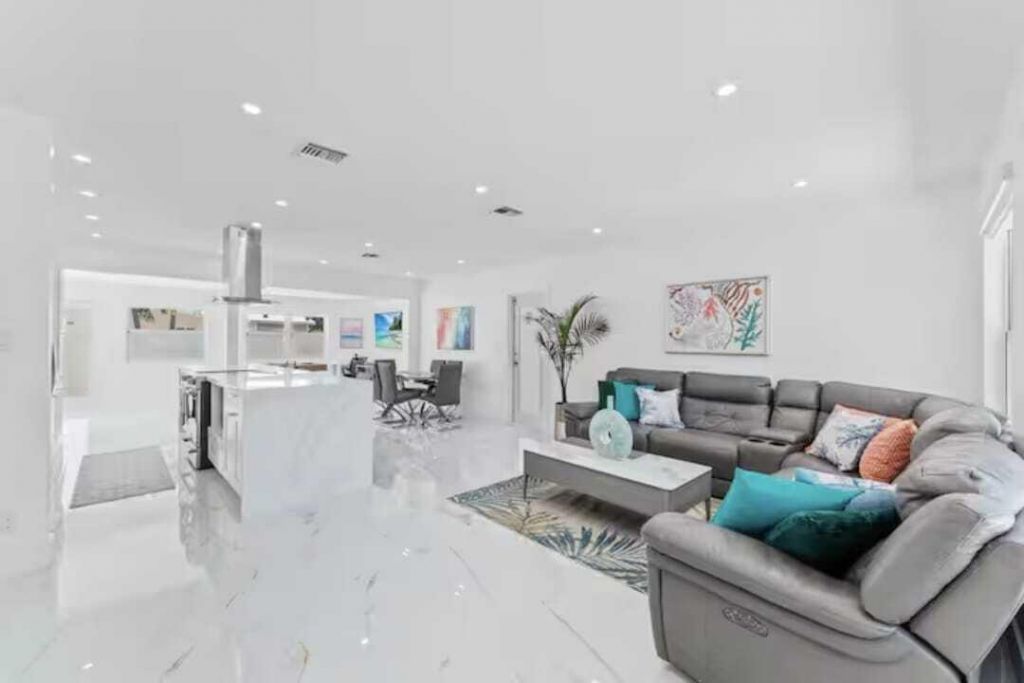 1713 NE Ne 7th Terrace Ne, Fort Lauderdale, FL 33305 Photo