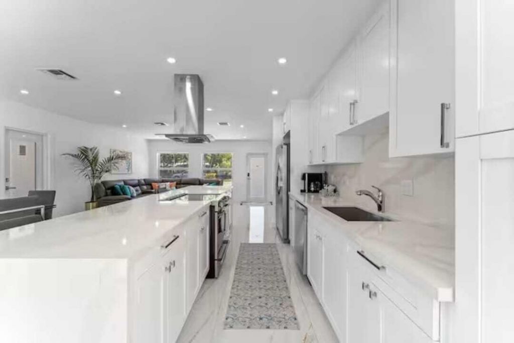 1713 NE Ne 7th Terrace Ne, Fort Lauderdale, FL 33305 Photo