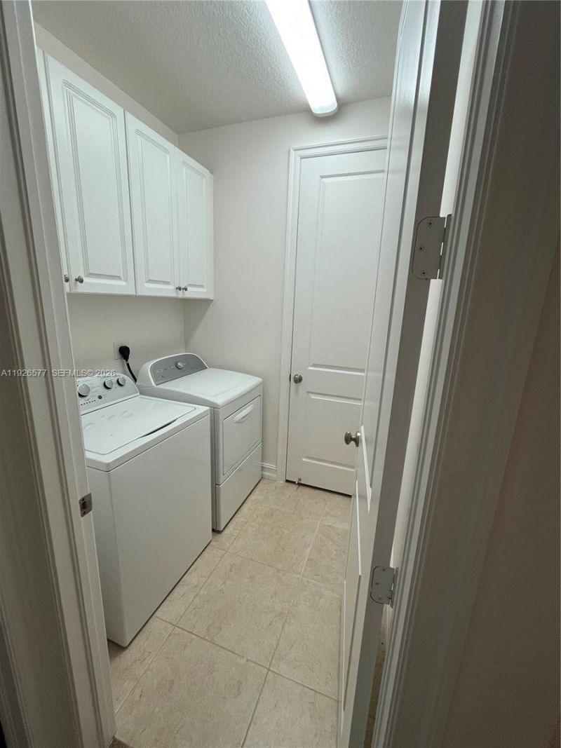 115 E Riverwalk Cir E, Plantation, FL 33325 Photo