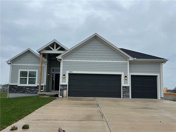 16928 S Brentwood Street, Olathe, KS 66062