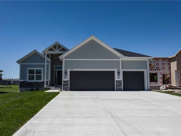 16928 S Brentwood Street, Olathe, KS 66062