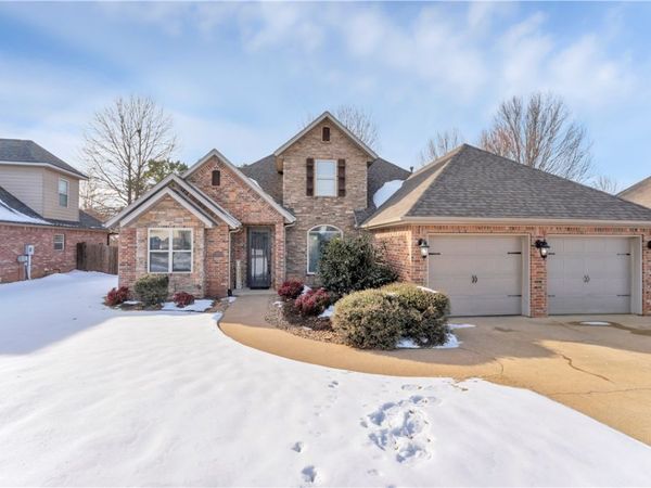 6412 S 44th Street, Rogers, AR 72758