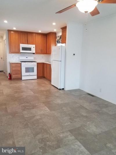 852 Us Route 1 Highway N, Unit 004, Edison, NJ 08817 Main Photo