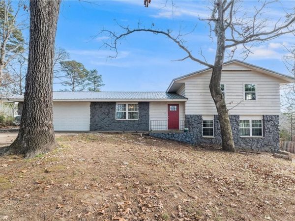 8512 Pine Ridge Drive, Rogers, AR 72756