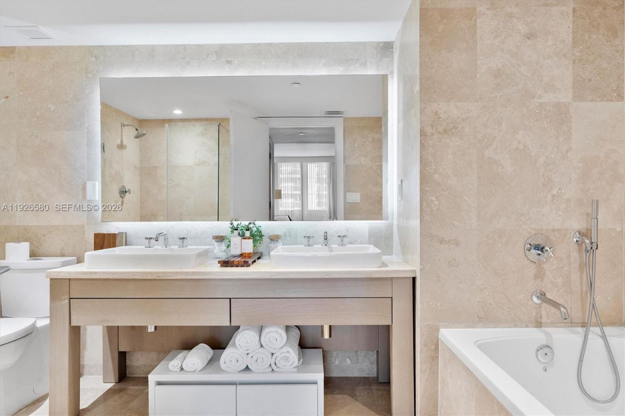 102 24th St, Unit 1413, Miami Beach, FL 33139 Photo