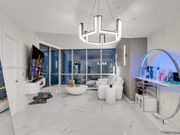 851 NE 1st Ave, Unit 4009, Miami, FL 33132